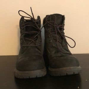Black Timberlands size 7